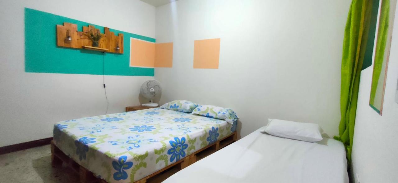 Hostal Rich 麦德林 外观 照片