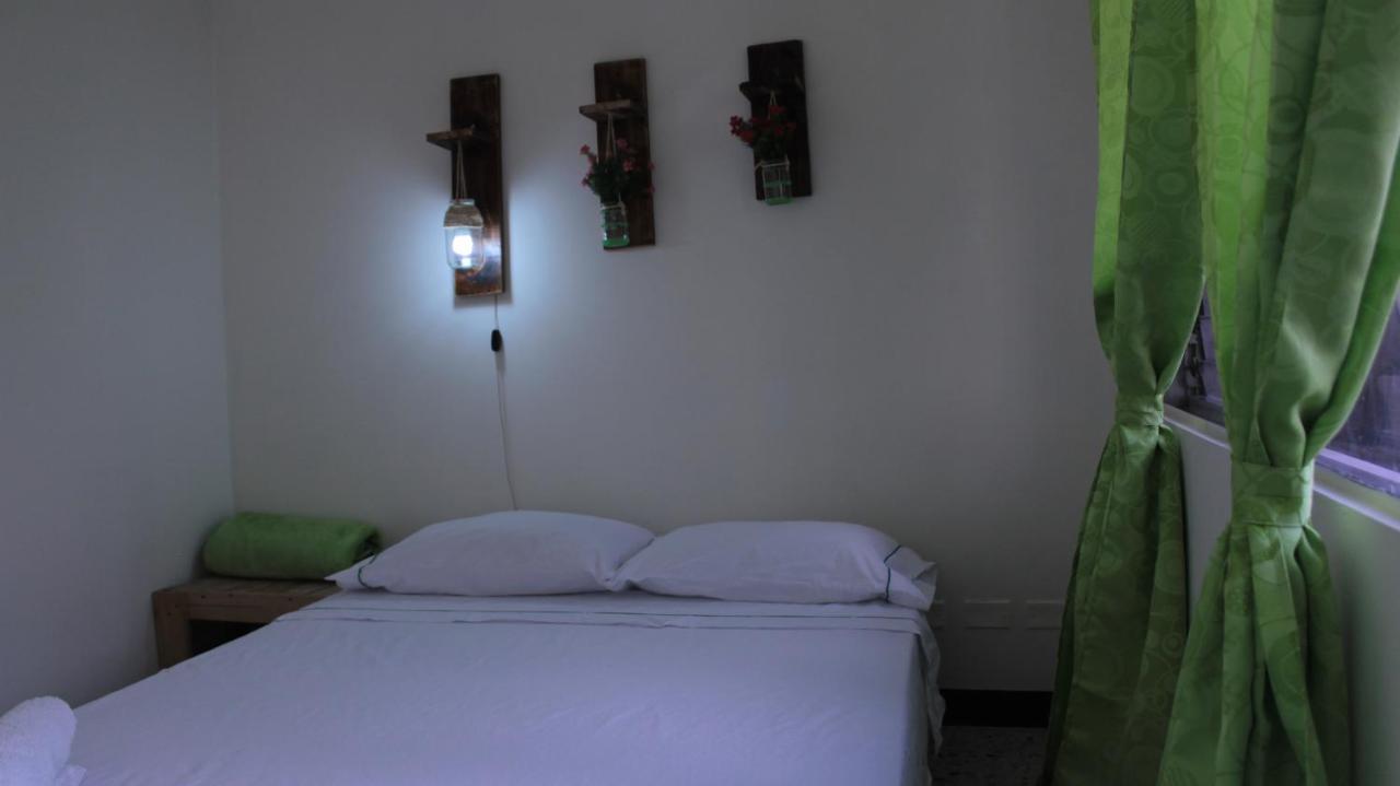 Hostal Rich 麦德林 外观 照片